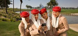 ¿Te gustaría ser tripulante de cabina en la compañía aérea Emirates Airline?